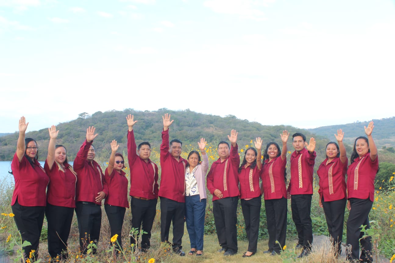Isaías Vásquez triunfa con la planilla guinda en las elecciones de San José del Progreso
