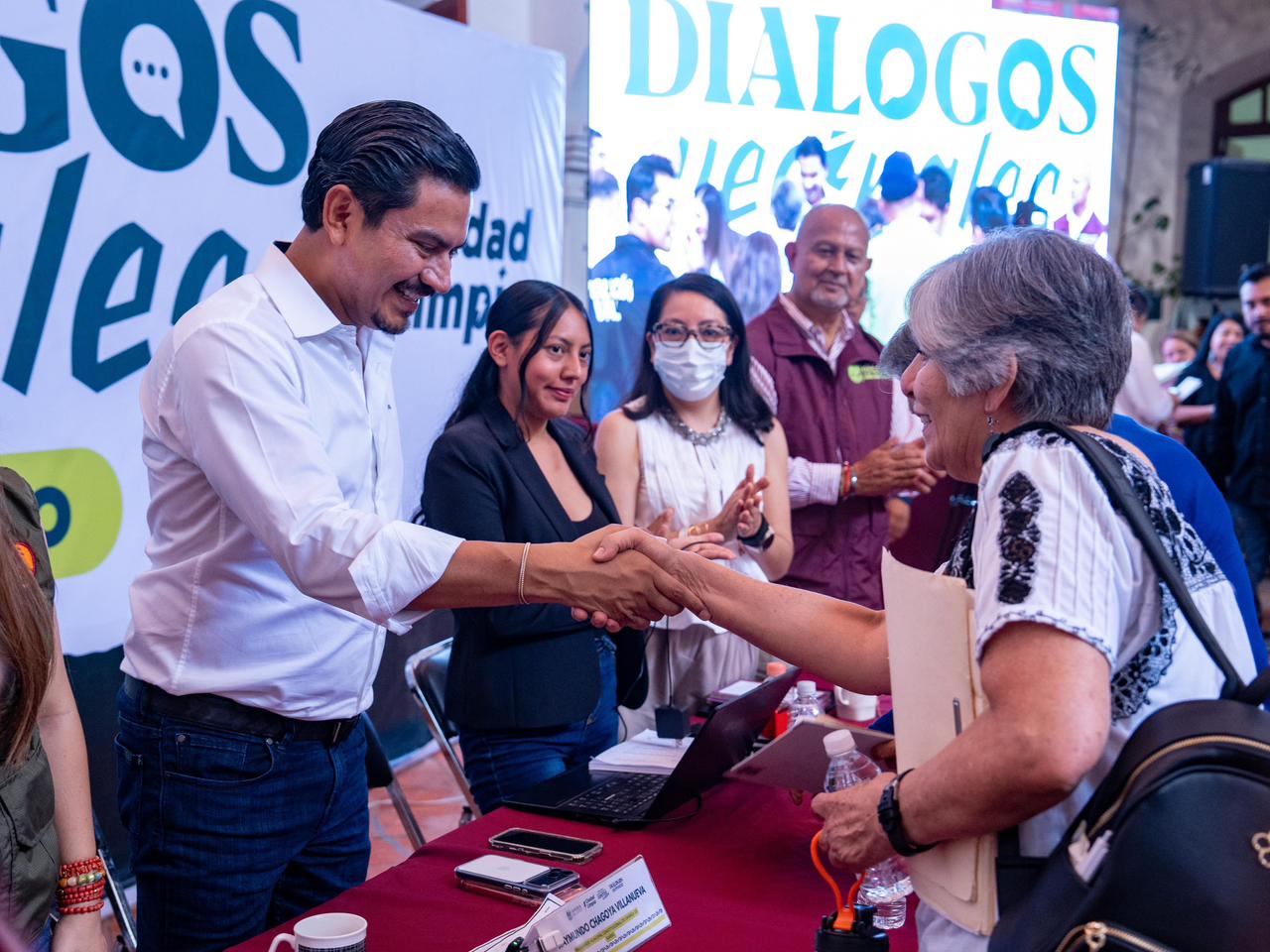 Municipio de Oaxaca de Juárez atiende a vecinos de la ciudad
