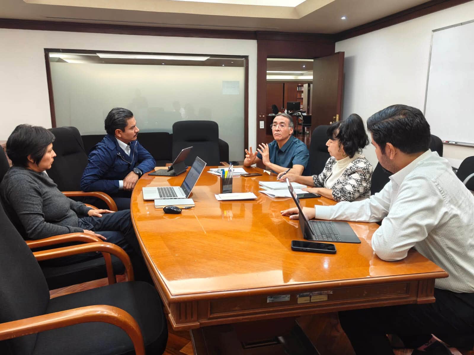 Sostiene Ray Chagoya productiva reunión con representantes de la Subsecretaría de Educación Media Superior
