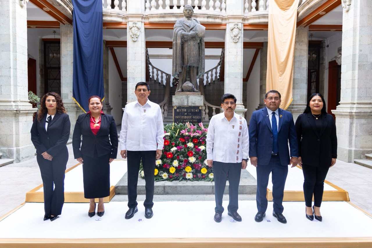 ¡Todo el apoyo para la Universidad!: Salomón Jara en el marco del Bicentenario de la UABJO