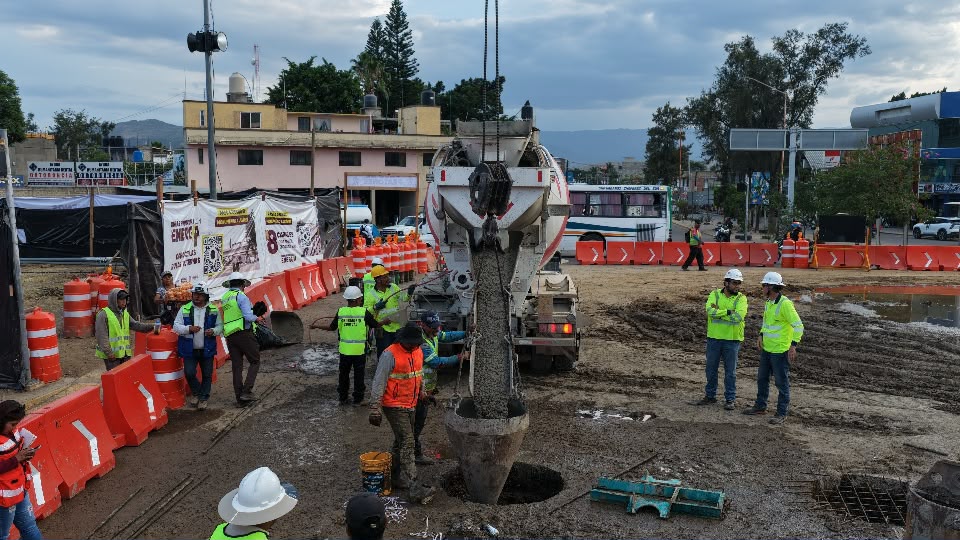Avanza cimentación profunda del Paso a Desnivel Monumento a Juárez