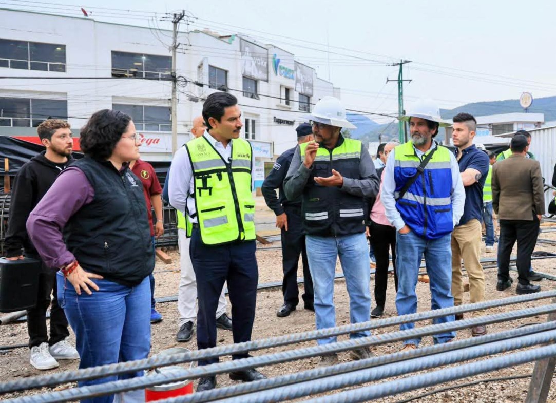 Avanza cimentación del Paso a Desnivel Monumento a Juárez