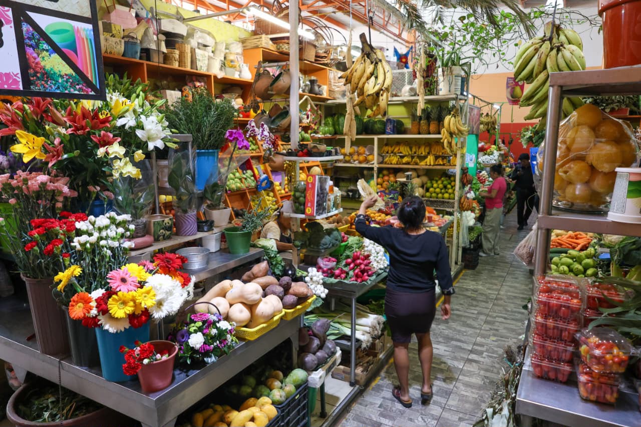 Cabildo aprueba actualización y regularización del padrón de mercados públicos