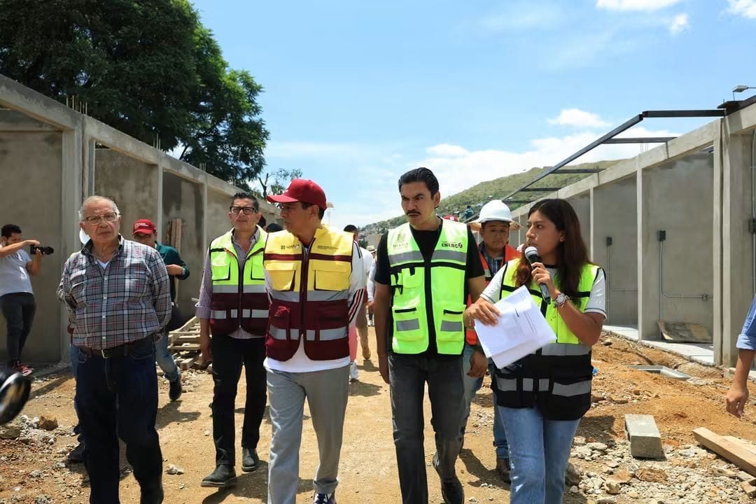 Avanzan trabajos en el Parque del Amor