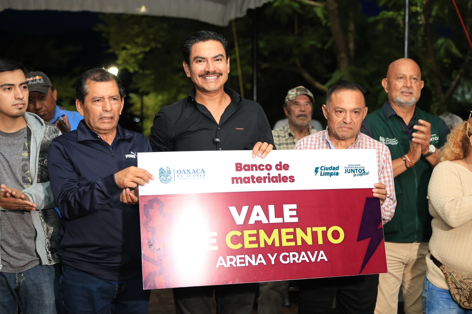 A través del Banco de Materiales, Ray Chagoya impulsa obras de beneficio común en Oaxaca de Juárez
