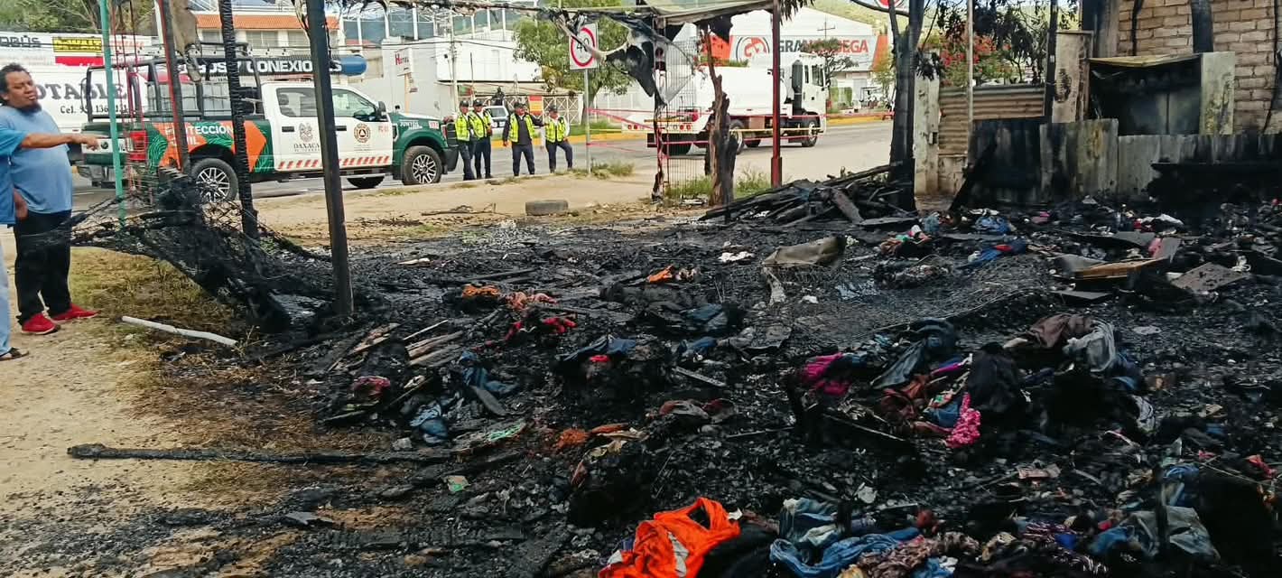 Atención a incendio en establecimiento comercial